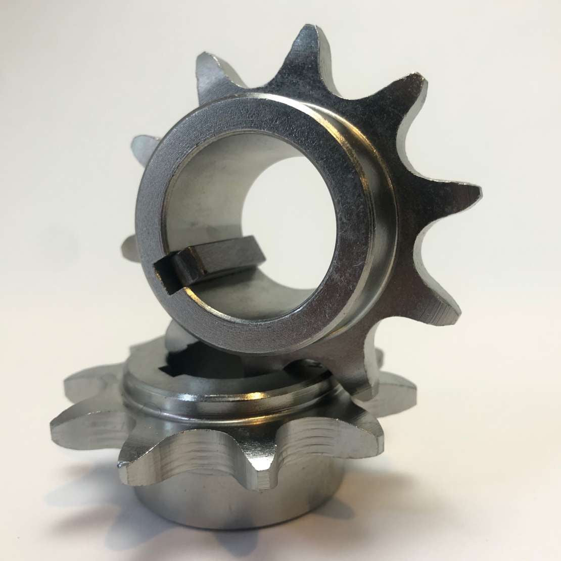 QS 138 90H 10T 520 AMP Sprocket - product view 2
