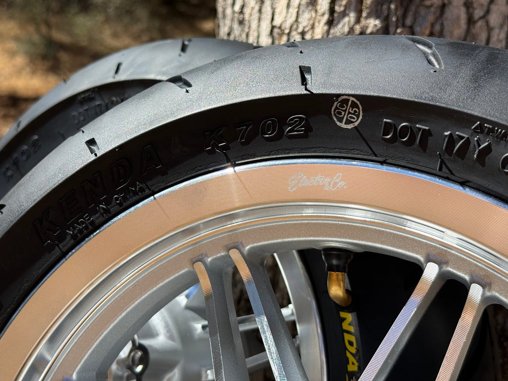E&C 8-Ball Mag Wheels - product view 3