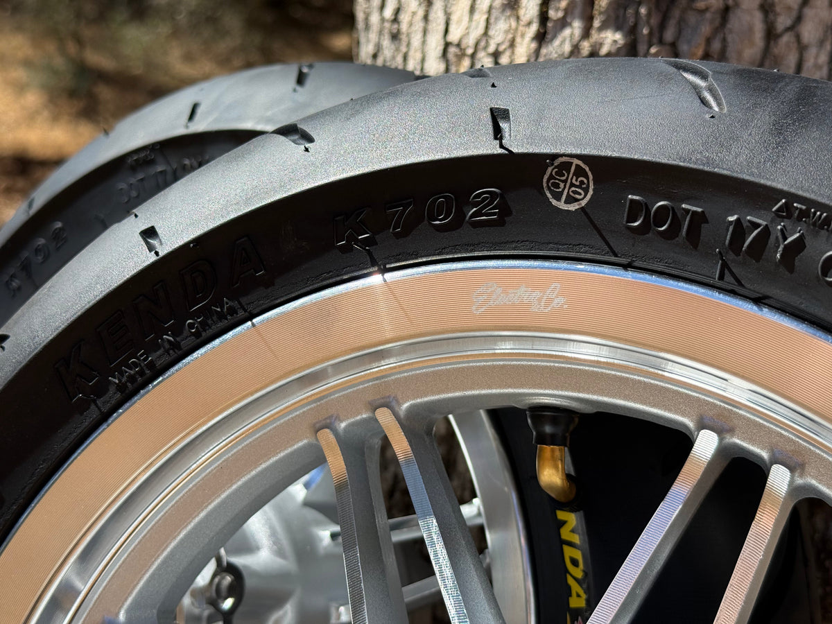 E&C 8-Ball Mag Wheels - product view 3