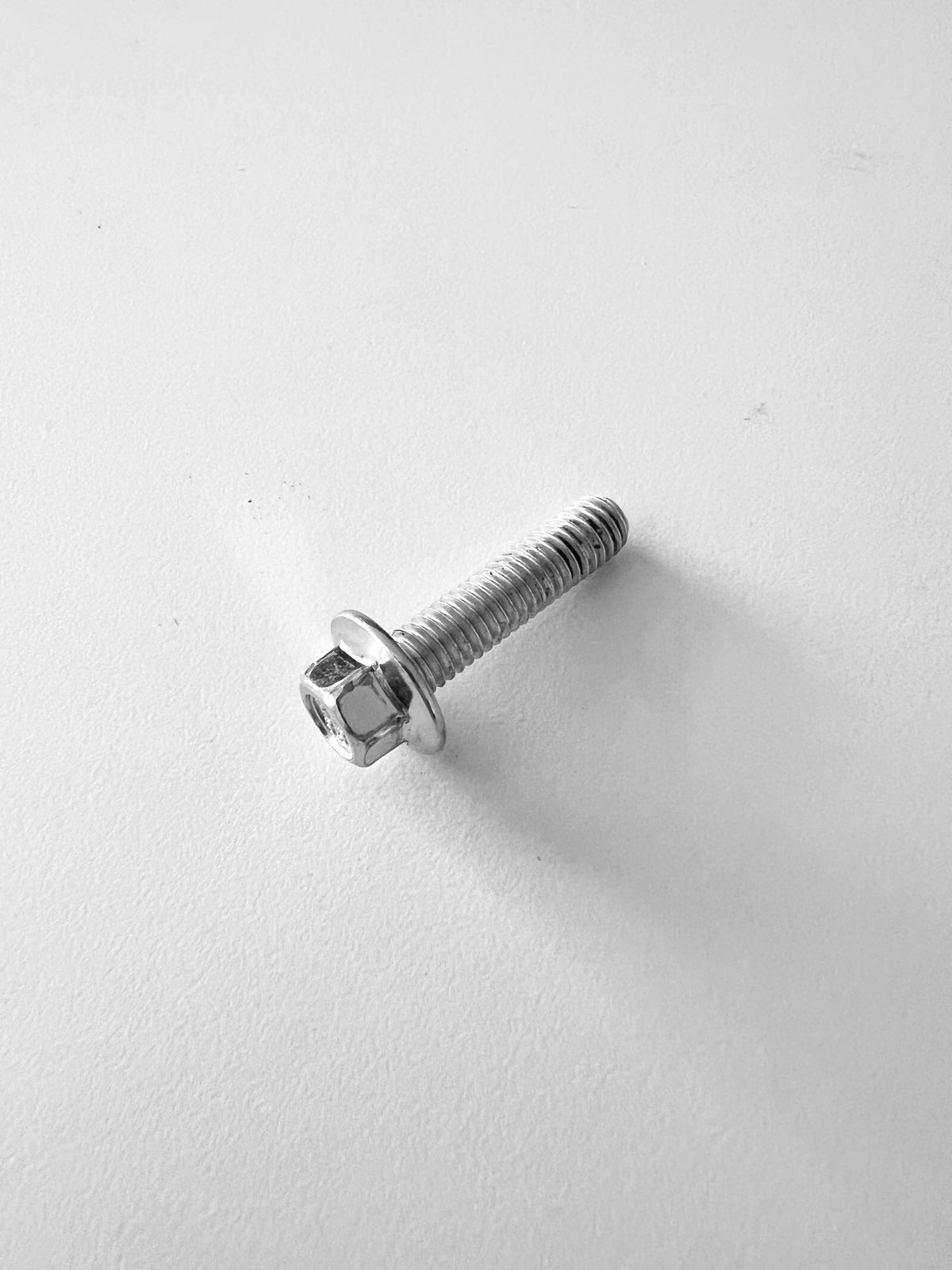 M6x25 Flanged Hex Bolt