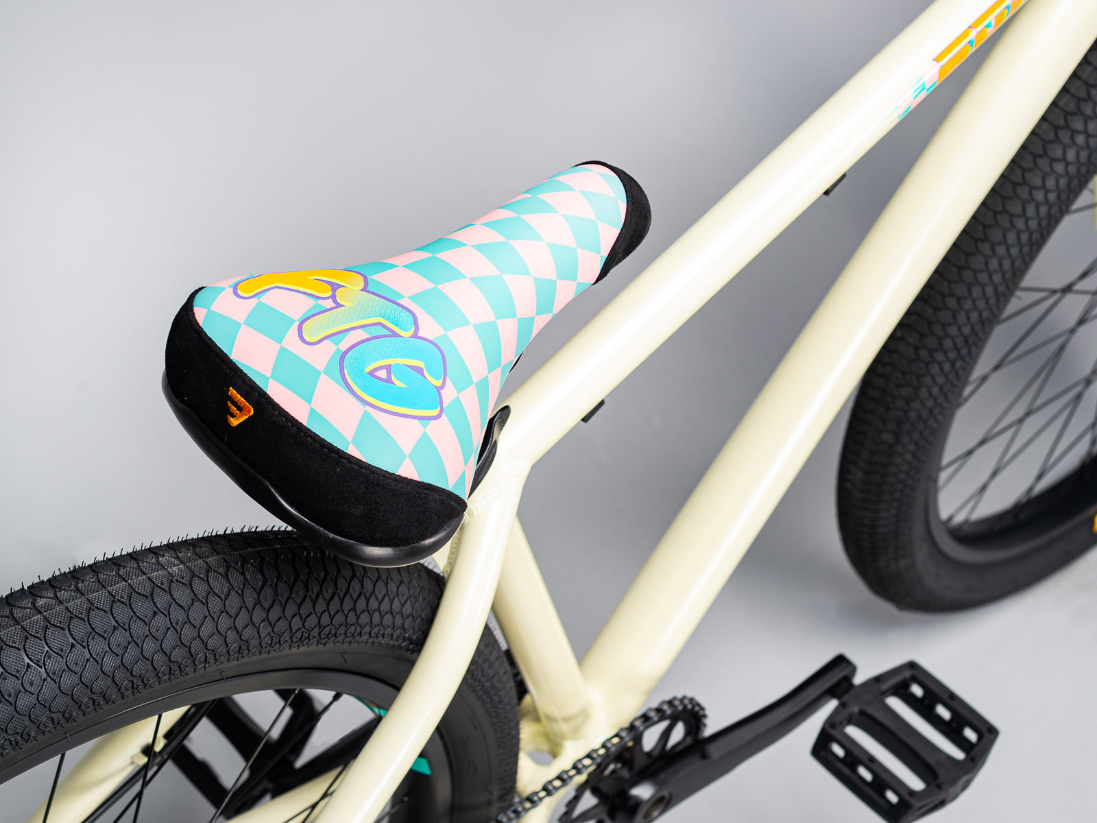 MAFIA BIKE Bomma FTG Ivory 29'' WHEELIE BIKE