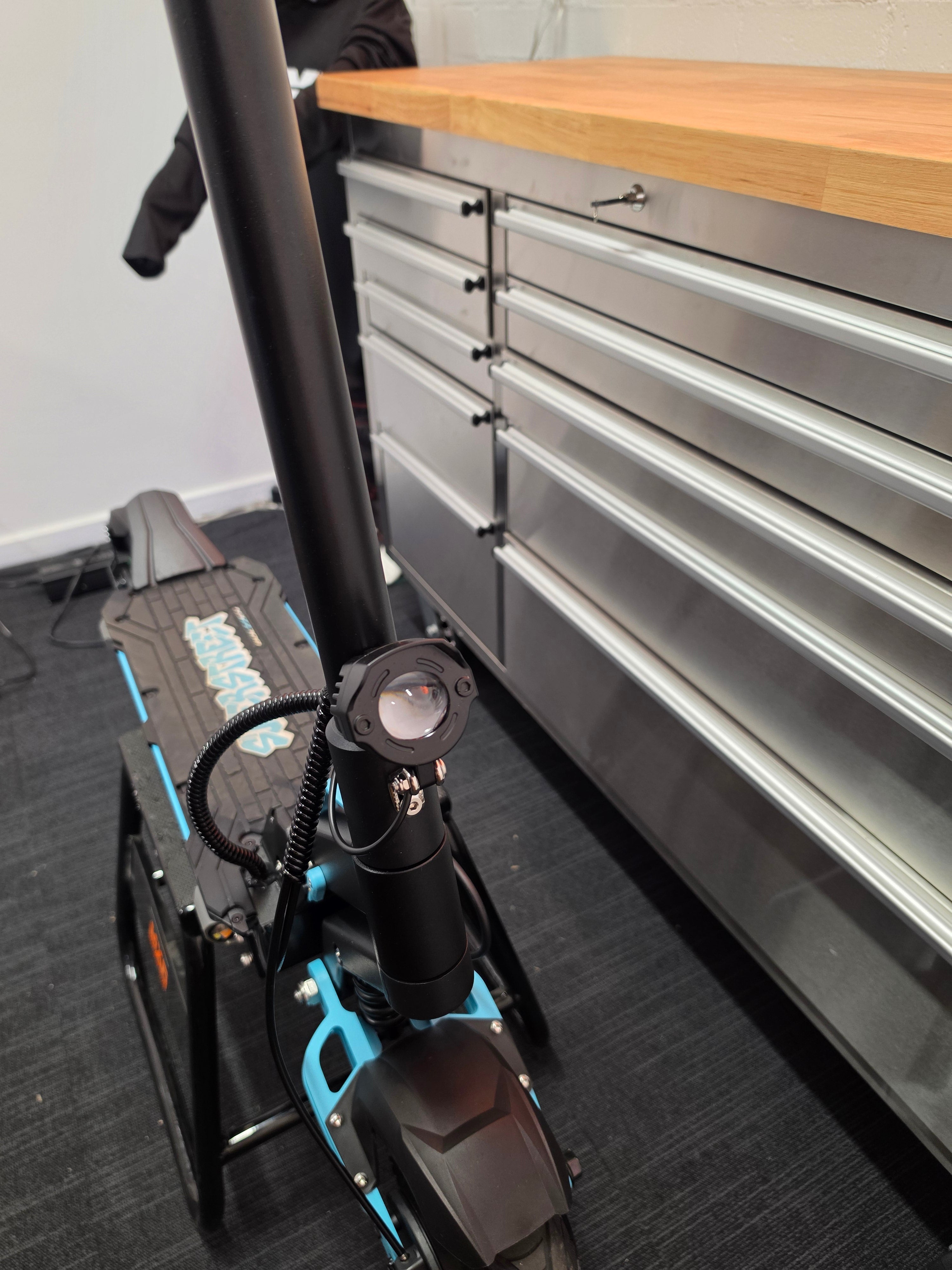 Bolzzen SuperStreet 4816 Dual Motor Performance Electric Scooter     ⚡⚡⚡