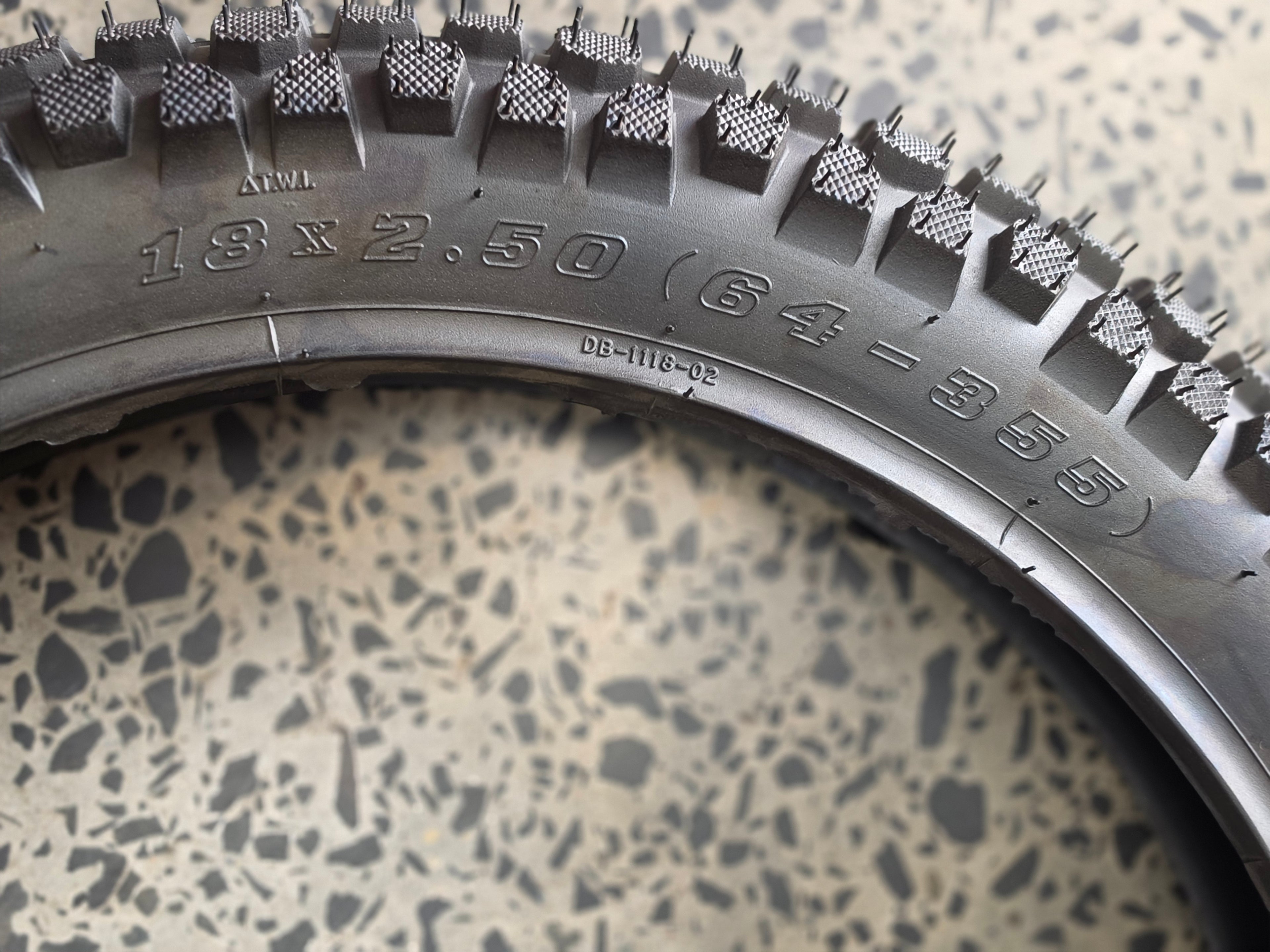 RFN EVO 18" TYRE