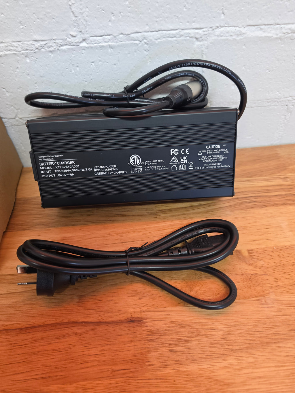 MXR MV-72 CHARGER
