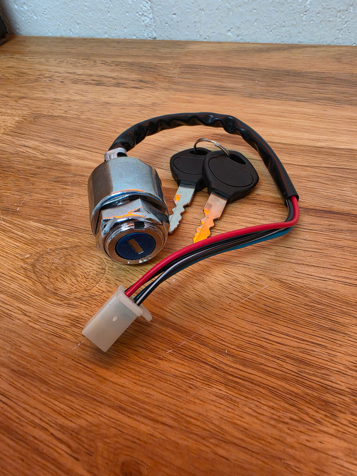 Apollo RFZ Commander 200 Ignition Barrel and Key