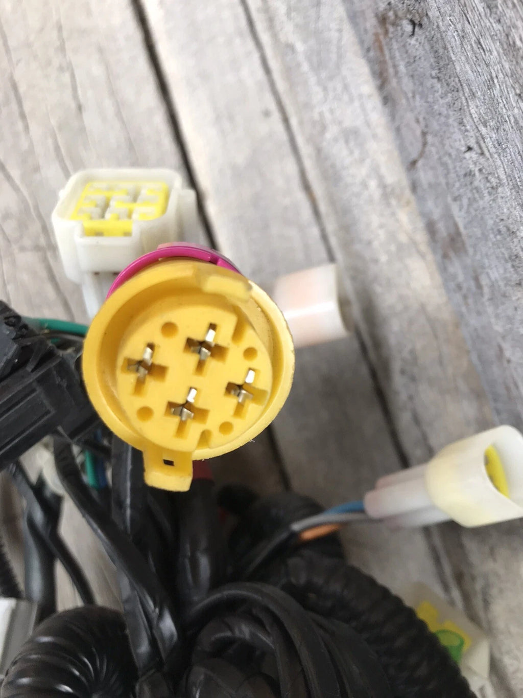 Atomik Krusher 300cc 2WD & 4WD Wiring Loom with round plug for regulator