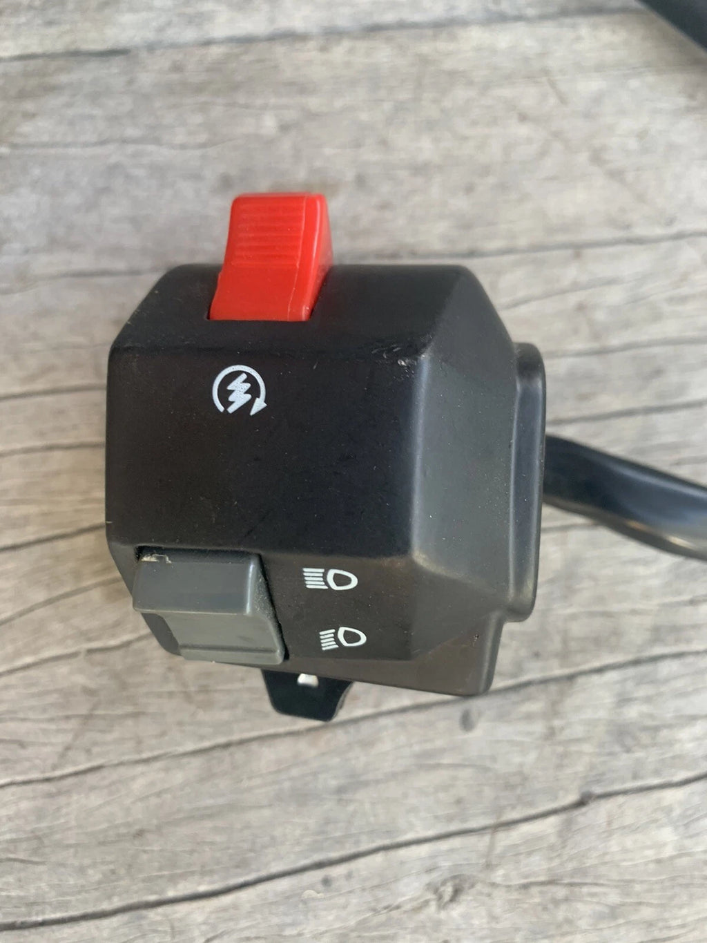Atomik Krusher 300cc Left Switch Block 5.3.1.0020 2WD Only