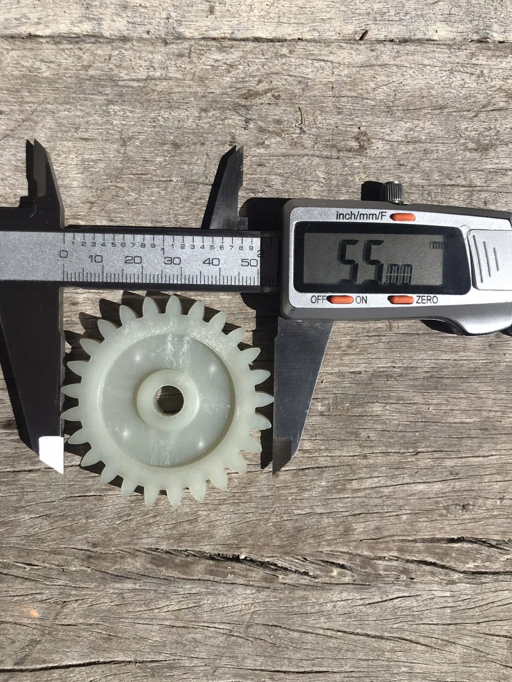 Atomik Krusher 300cc Water Pump Impeller Shaft Gear 2.1.01.0080